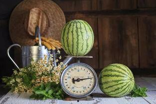 御龙华府吃瓜,揭秘网红小区的吃瓜故事